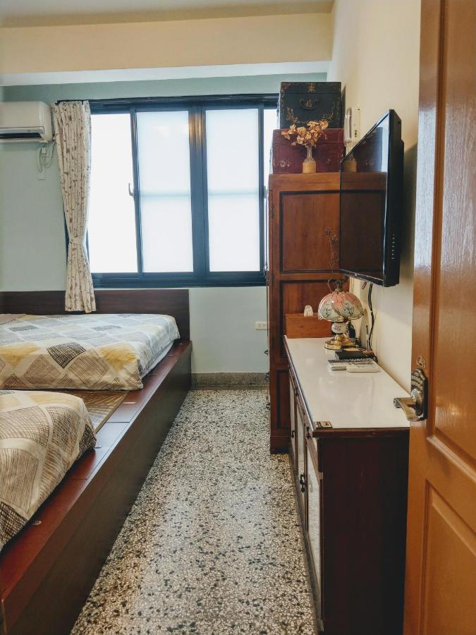 赤嵌厝child Come Home-依人數床位數計價開放房型 Tainan Buitenkant foto